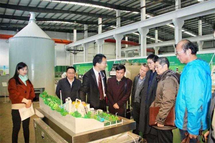 老子有钱lzyq88环保垃圾无害化处理工作站通过权威专家评审，达到行业领先水平